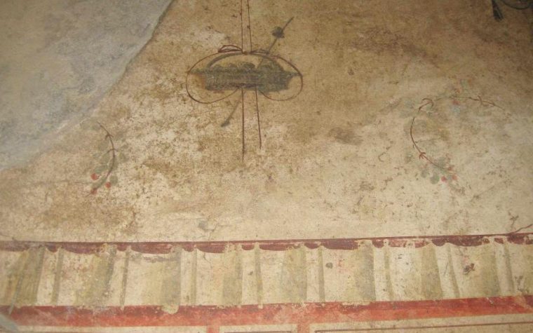 MISTERIOSO UFO RAFFIGURATO A POMPEI ? MISTERIOSO UFO RAFFIGURATO A POMPEI ?